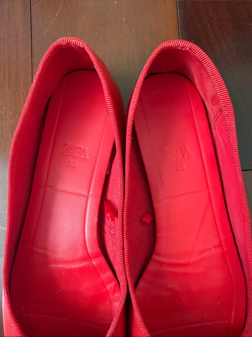 Zara soft red